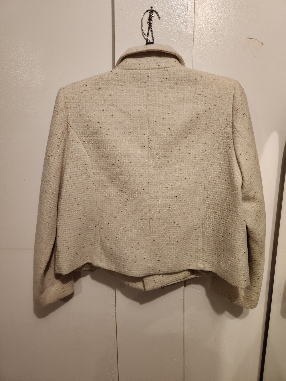 Cropped Double-Breasted Cream Tweed Blazer - Picture 4 of 4